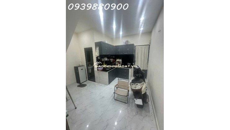 Phan Văn Trị, Bình Thạnh, 3 tầng - 4,5 TỶ TL.