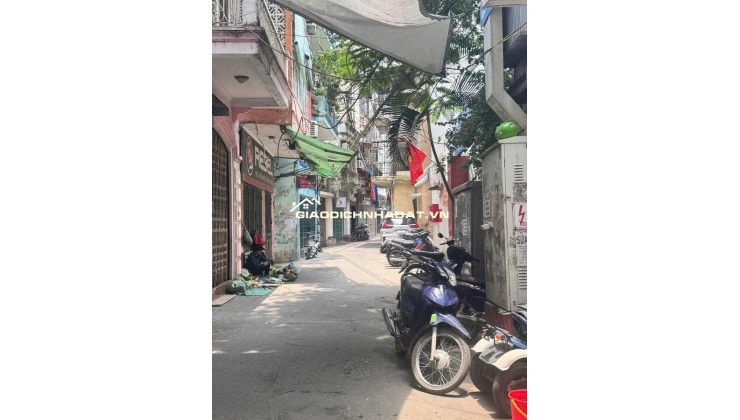 Đại La - Hai Bà Trưng DT 40m x 5 tầng, MT 4m. Ngõ thông, ô tô đỗ cửa, Kd đỉnh