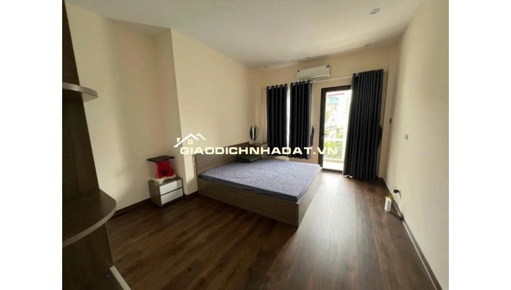 Đại La - Hai Bà Trưng DT 40m x 5 tầng, MT 4m. Ngõ thông, ô tô đỗ cửa, Kd đỉnh