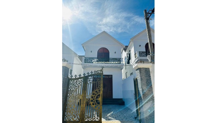 BÁN HOẶC CHO THUÊ BIỆT THỰ 420m2 - 3PN - SÁT DALAT, VIEW RỪNG THÔNG. LH:0909206662.
