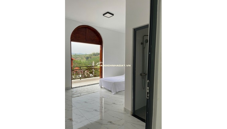 BÁN HOẶC CHO THUÊ BIỆT THỰ 420m2 - 3PN - SÁT DALAT, VIEW RỪNG THÔNG. LH:0909206662.