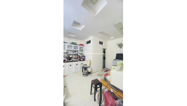 Bán nhà mặt tiền Dương Bá Trạc, Quận 8 – vị trí kinh doanh đắc địa – giá chỉ 7.2 tỷ
