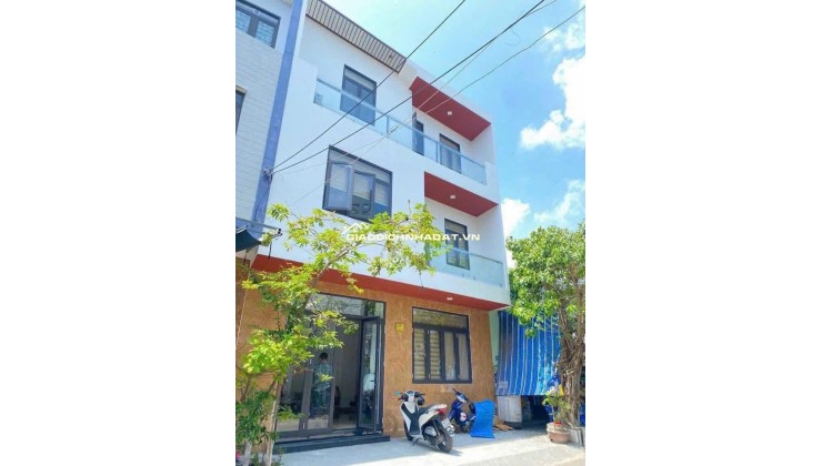 SIÊU PHẨM NHÀ MẶT TIỀN THANH KHÊ - TP ĐÀ NẴNG- CHỈ 4.X TỶ. VỊ TRÍ TRUNG TÂP- Ở CỰC SƯỚNG