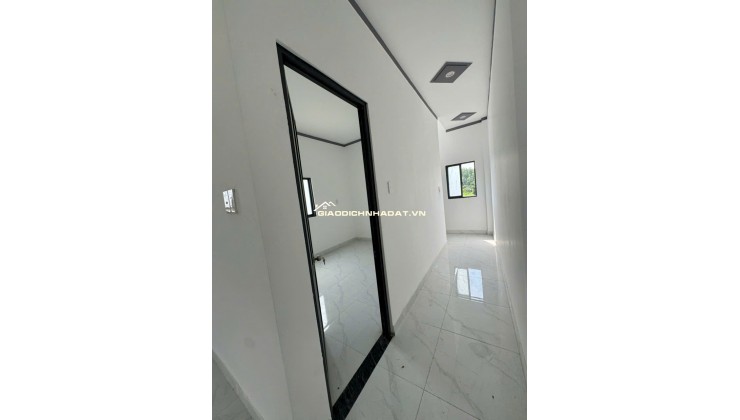 Bán gấp căn gác lửng sổ riêng ngay cầu Bạch Đằng Tân Uyên 490TR
