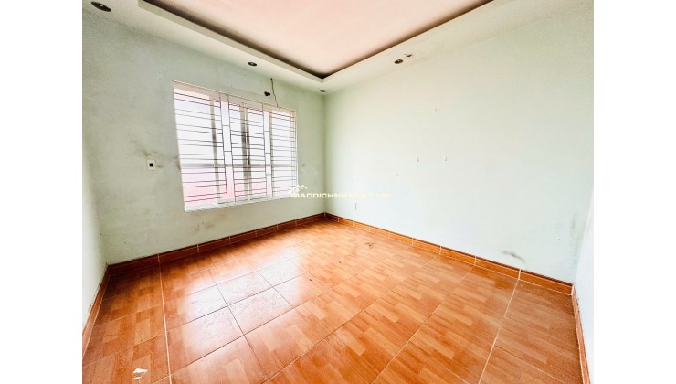ĐÌNH ĐÔNG 3.5 TẦNG GIA CHỈ 2 TỶ BÌA ĐẸP.