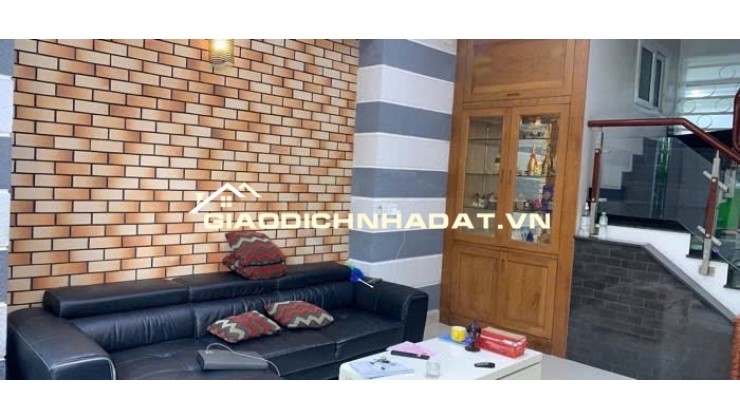 BÁN NHÀ ĐẸP HẺM XE TẢI- 4 TẦNG- GIÁ 5,6 TỶ- BÌNH TÂN