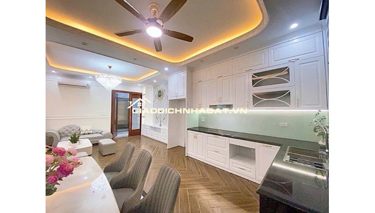Chính chủ bán nhà phố Bà Triệu – 5 tầng, 60m², cách mặt phố chỉ 15m, giá tốt 10.5 tỷ