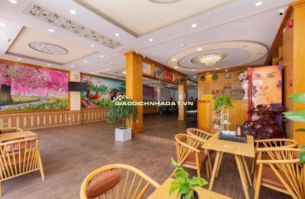 Bán nhà mặt phố Phan Chu Trinh, Vũng Tàu, diện tích 180m2, giá 23 tỷ, sổ hồng. Liên hệ: 0797922499.