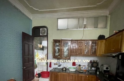 Cần tiền em bán gấp nhà Phố Kim Đồng 57m*4  Tầng, ba bước ra phố giá 9,3 tỷ