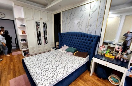 Bán nhà mặt ngõ Võng Thị 35m, mặt tiền 5.73, 6 tầng, oto đỗ cửa!
