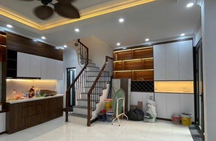 MẶT NGÕ RỘNG - CÁCH MẶT PHỐ 50M THÔNG VÕNG THỊ, 5 Phút Ra Hồ Tây
