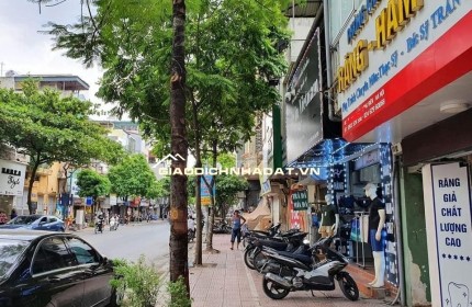 Bán nhà mặt phố Ngọc Lâm 68m2, 5 tầng, kinh doanh đỉnh, giá cực hiếm