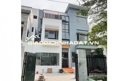 Giá 50 tr/th - Cho thuê biệt thự Ngoại Giao Đoàn - DT 240m2, 430m2, KD đỉnh