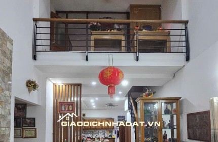 2  MĂTH HXT  ĐHT 42 - 200m2 (9,5x21) 2 sổ A4 - C4 - CHDV, VP Công Ty hoặc 2 căn 6 tầng - 60 tr/m2 rẻ nhất khu vực