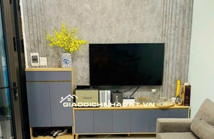 Nhà Võ Chí Công – 30m2 x 5 tầng – SÁT ĐƯỜNG LỚN – GIÁ 7.6 TỶ