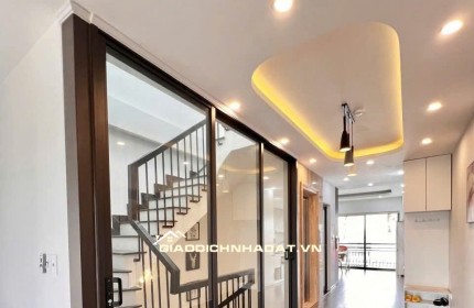 NHÀ ĐẸP- GIÁ TỐT - Vị Trí Đắc Địa Tại Khu Đấu Giá Ngõ Cổng Kiến Hưng, Hà Đông DT 50m2x 7T giá 16.3 tỷ