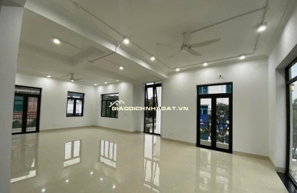 Bán nhà mặt phố Sa Đôi Đại Mỗ Nam Từ Liêm lô góc 3 mặt thoáng diện tích 210m2x 4 tầng MT 15m2 giá 63.9 tỷ