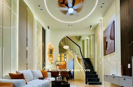 Siêu Phẩm HXH PHẠM VĂN HAI P5 Tân Bình - Nhà 3 Tầng Ngay Trung Tâm Giáp Ranh Q3 Q10