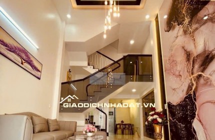 NHÀ ĐẸP GẦN QUẬN 7-5 TẦNG – HẺM XE HƠI – FULL NỘI THẤT CAO CẤP