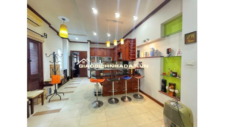 Bán nhà mặt phố Bà Triệu – 74m² x 6 tầng – lô góc – thu nhập 100tr/tháng – chỉ 68 tỷ