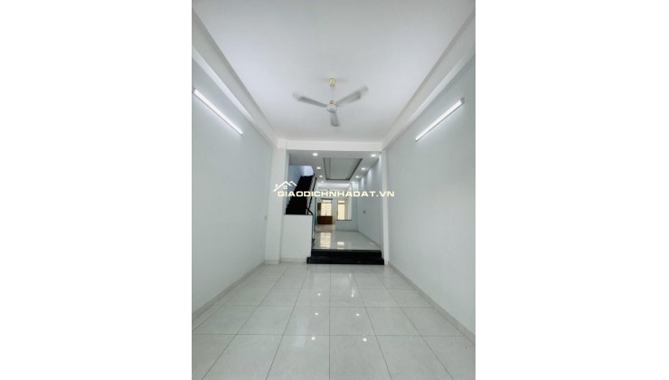 Bán Gấp Nhà Xinh- An Lạc Bình Tân - 84m2 - Hẻm 9M - Vuông Vức ~85tr/m2