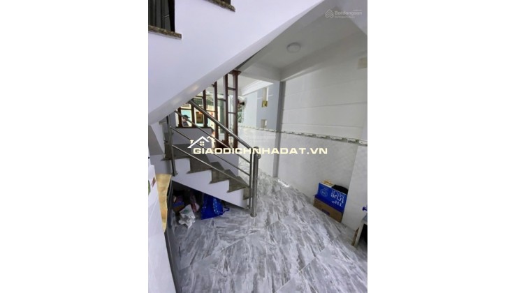 Gấp bán nhà cho con đi học Quận 11 40m2,4Tầng,4PN,3WC,Giá chỉ 5Tỷ600(Còn TL)