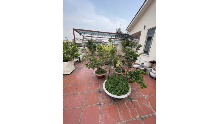 Chủ đi định cư bán gấp căn biệt thự sân vườn, 360m2, KDC Sadeco Phước Kiển, đối diện trường RMIT