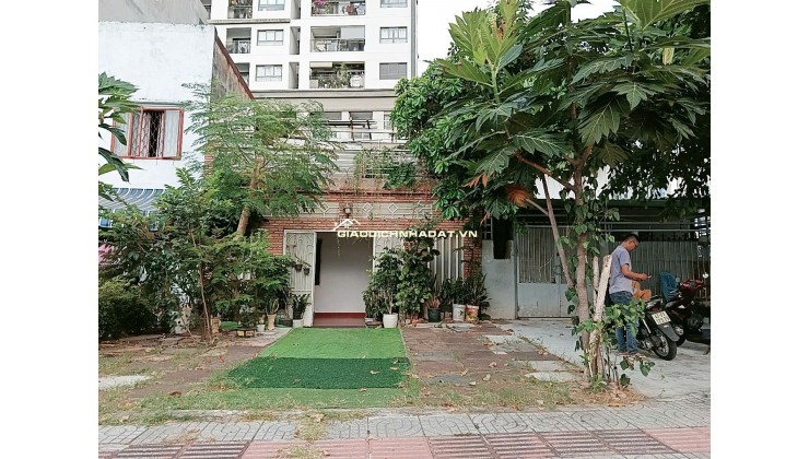 Chính chủ bán nhà đường D1 95M2 Bình Thạnh HẺM 10M