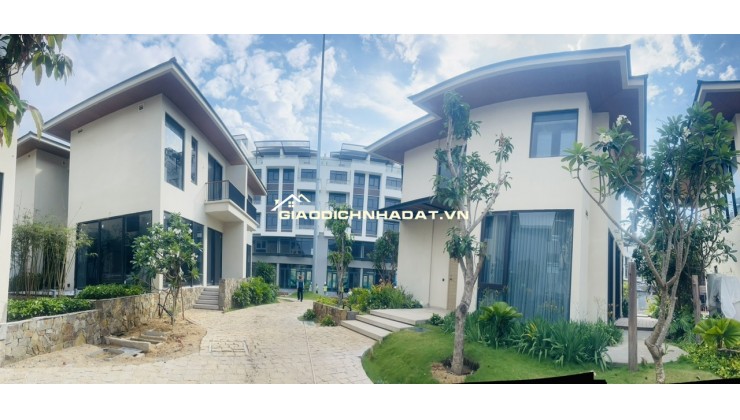 L'aurora Phu Yen Dự án nghỉ dưỡng 5* đầu tiên ở Phú Yên sở hữu vị trí đắc địa 4 mặt tiền đường sát biển.