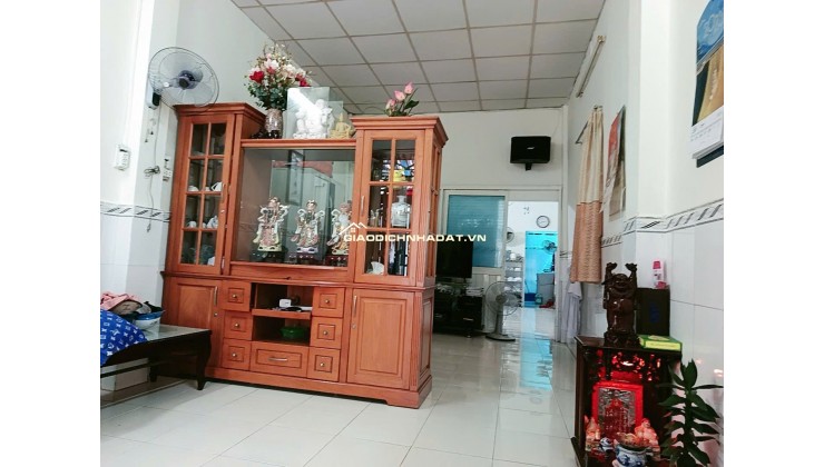Nhà NỞ HẬU 80M2 đường Trần Văn Đang gấp bán, Quận 3 cách mặt tiền Hoàng Sa 10m