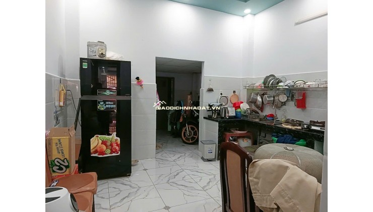 MẶT TIỀN NHÀ gấp bán đường Hoàng Minh Đạo, 68m2, dài 19m Quận 8