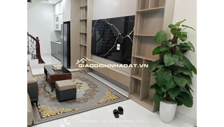 Tuyệt phẩm Tân Mai 5 tầng  36m2  - 7.68 tỷ. Sổ đỏ trao tay