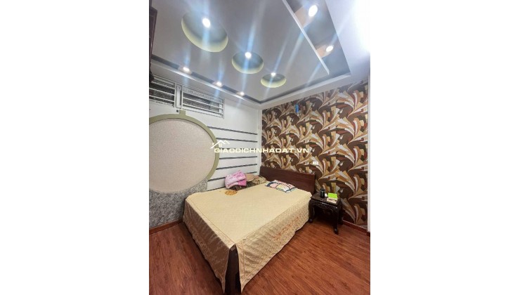 Bán nhà phố Mạc Thái Tông, 5 tầng 4 ngủ, tiện ích ngập tràn, DT 44m2 - Giá nhỉnh 9 Tỷ