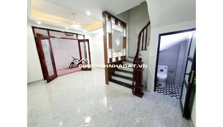 NHÀ ĐẸP MỚI TINH . Cổ Nhuế - Bắc Từ Liêm 35m 6 tầng mặt tiền 4,3m 7,25 tỷ 
sổ đỏ vuông vắn cất két .