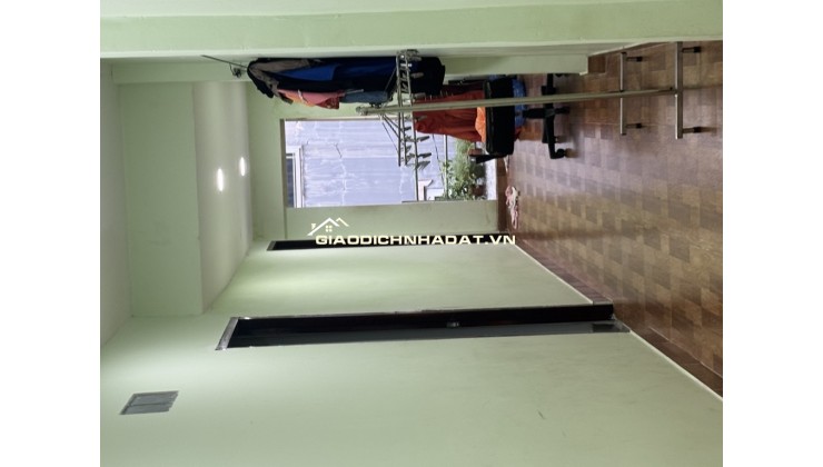 Chính chủ bán nhà 2 tầng đường Huỳnh Tấn Phát Quận 7