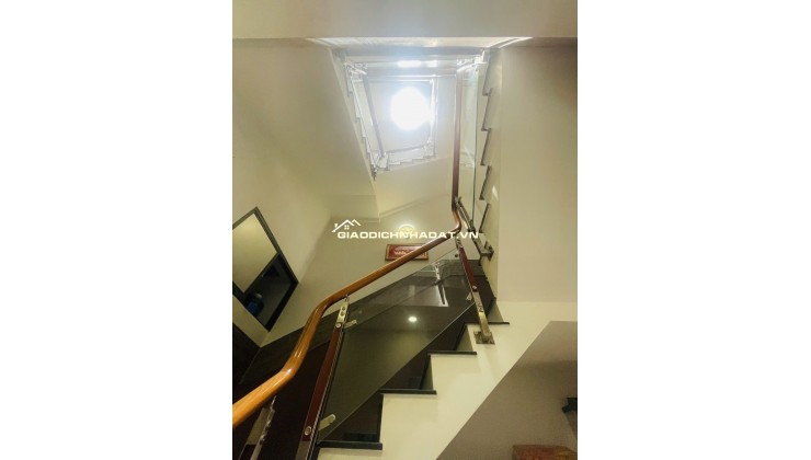 Bán nhà 1 trệt 2 lầu hẻm 8m đường Liên Tỉnh 5 P6 Q8 tiện kinh doanh