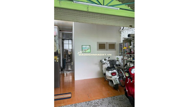 BÁN NHÀ  110m2 Ngang 4.5m nở hậu 2 tầng BTCT chắn chắn ngay đường Bùi Minh Trực, Quận 8