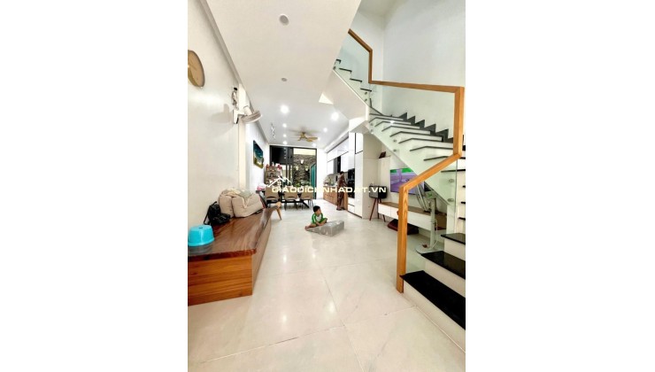 Bán Nhà - Tân Phú – 74m² - Mới Đẹp - Gần Aeon -  A4 - 4 T - 4PN - HXH - 9.x Tỷ