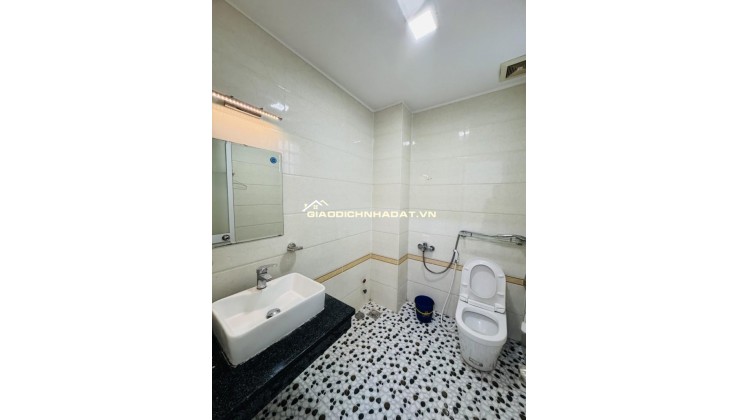 Bán Gấp Nhà Xinh- An Lạc Bình Tân - 84m2 - Hẻm 9M - Vuông Vức ~85tr/m2