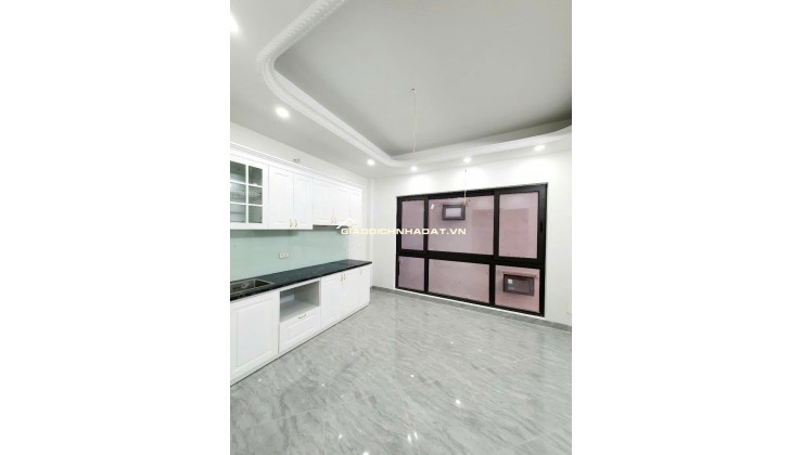 NHÀ ĐẸP MỚI TINH . Cổ Nhuế - Bắc Từ Liêm 35m 6 tầng mặt tiền 4,3m 7,25 tỷ 
sổ đỏ vuông vắn cất két .