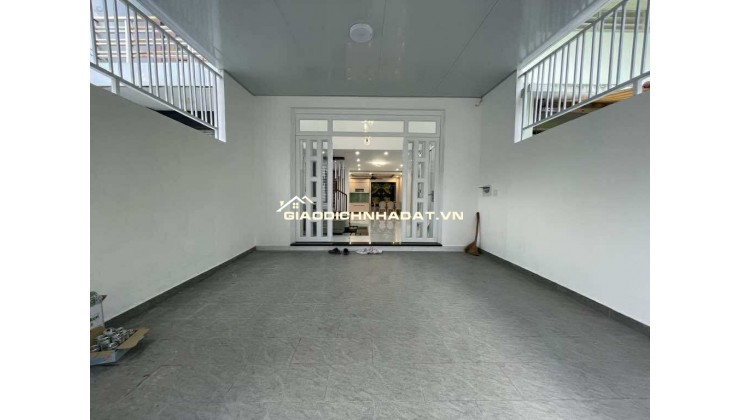 Xe hơi ngủ nhà Chu Văn An , P12 ( Nay là phường Bình Thạnh ) Q Bình Thạnh , 80,6m2 công Nhận, 88m2 thực tế (4,8x18) chỉ 11,x tỷ TL