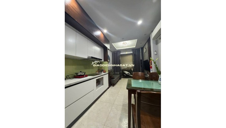 PHÂN LÔ Ô TÔ TRÁNH ĐỖ TRƯỚC CỬA - NHÀ MỚI ĐẸP DÂN XÂY - TẶNG FULL NỘI THẤT ĐẸP KHÁCH CHỈ CẦN XÁCH VALI VÀO Ở _ 5 TẦNG – 30M2 – 8,5 TỶ