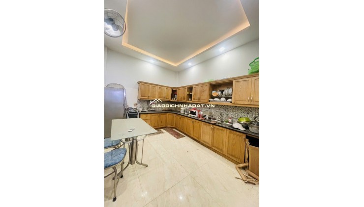 Bán nhà 1 trệt 2 lầu hẻm 8m đường Liên Tỉnh 5 P6 Q8 tiện kinh doanh
