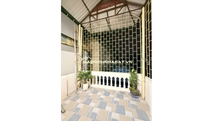 NHANH TAY! Nhà Lĩnh Nam 4 tầng, 30m2, nhỉnh 4 tỉ - Giá tốt nhất Hoàng Mai!