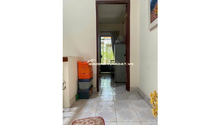Bán nhà MT Trương Hoàng Thanh P12 Tân Bình 2 lầu (4PN, 3WC)