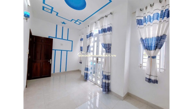 NHÀ MỚI ĐẸP - HOÀN CÔNG - NẰM KẾ ĐẠI HỌC CN