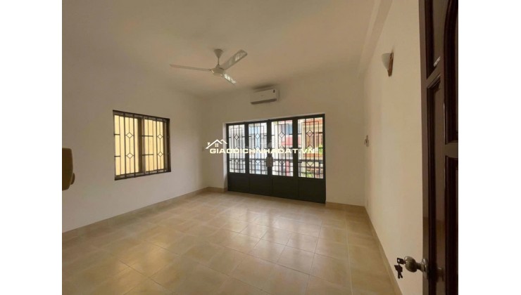 Bán nhà 1 trệt 2 lầu 1 sân thượng số 12 Đồng Nai P2 Q Tân Bình