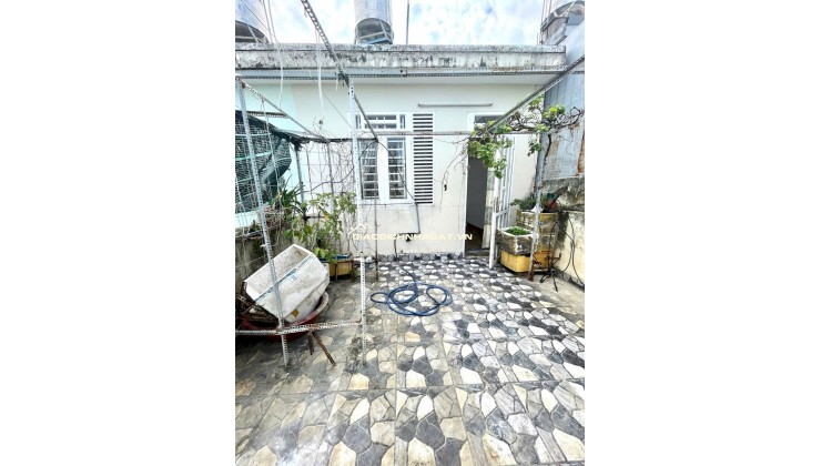 Bán nhà 1 trệt 2 lầu 1 ST hẻm xe hơi Lê Văn Lương, Xã Nhơn Đức Nhà Bè
