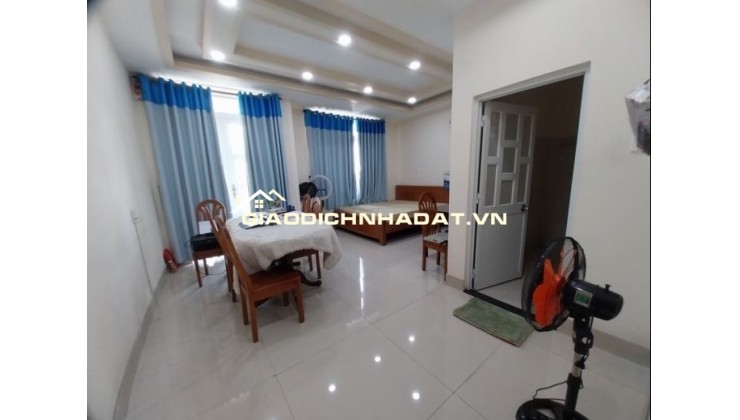 QUẬN 12 - BÁN NHÀ 2 MẶT TIỀN, 4 TẦNG LẦU, - MẶT TIỀN ĐƯỜNG NHỰA,CÓ LỀ ĐƯỜNG - DIỆN TÍCH NGANG 5.5M,DÀI 18M
