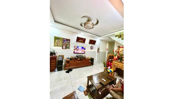 NHÀ HẺM XE HƠI NGAY VÕ VĂN HÁT - BTCT 3 TẦNG 60M2 (4X15M) - NGAY ĐH TÀI CHÍNH MARKETING - LONG TRƯỜNG THỦ ĐỨC - NHÀ MỚI ĐẸP Ở NGAY - GIÁ CHỈ 5.3 TỶ